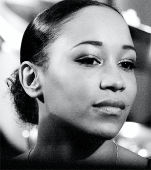 Kania ALLARD | 'Pop, Groove, Motown & Chanson'<br>
                 RUN TO YOU de Whitney Houston | Ok Fred Groupe 4tet | La Réserve